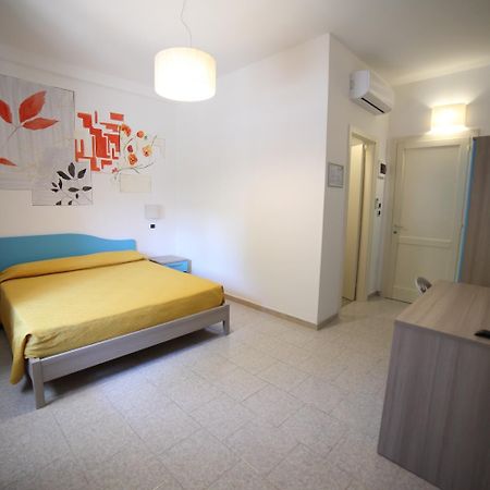 Hotel Albatros Торре-Вадо Экстерьер фото